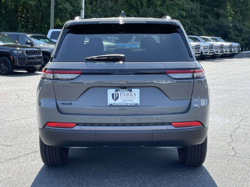 New 2027 Jeep Grand Cherokee 4WD image 7