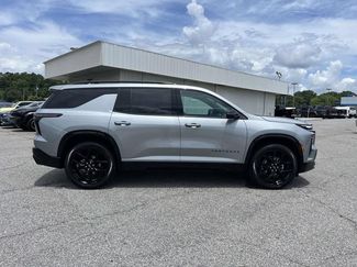 Used 2024 Chevrolet Traverse RS FWD video 2