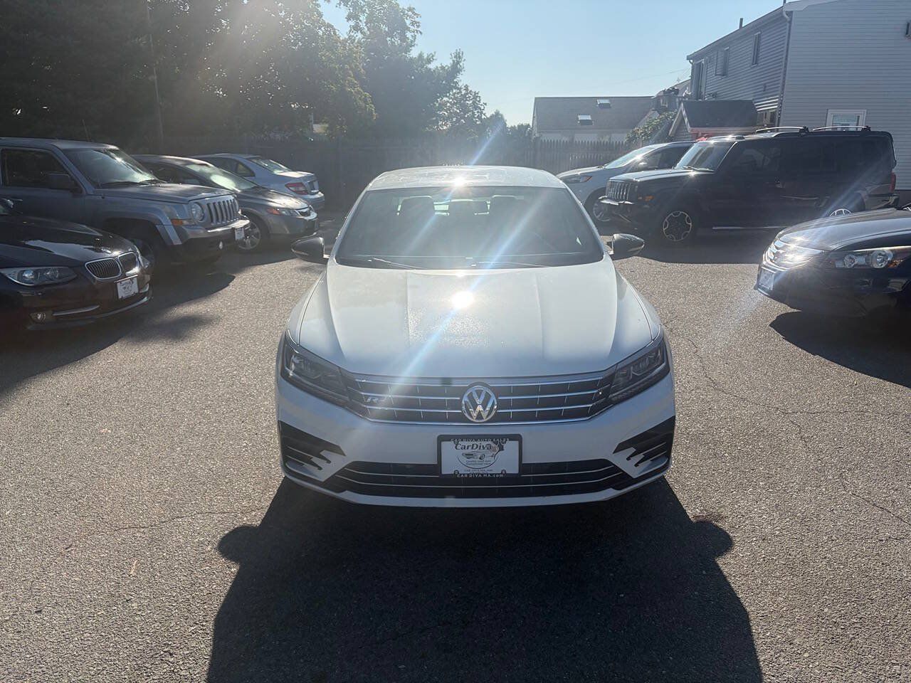 Used 2017 Volkswagen Passat 1.8T R-Line w/ R-Line Lighting Package FWD image 2