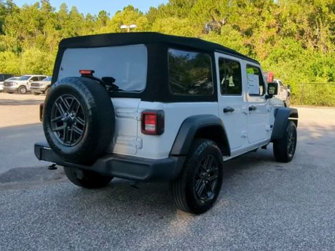 Used 2024 Jeep Wrangler Unlimited Sport AWD/4WD image 24