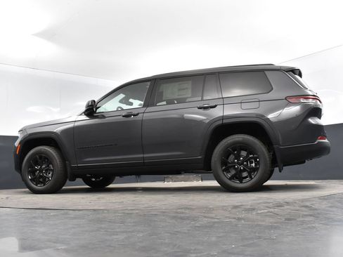 Used 2025 Jeep Grand Cherokee L Altitude AWD/4WD image 52