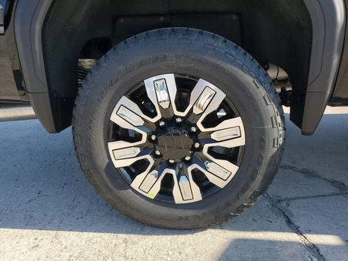 New 2026 GMC Sierra 2500 Denali w/ Denali Reserve Package AWD/4WD image 6