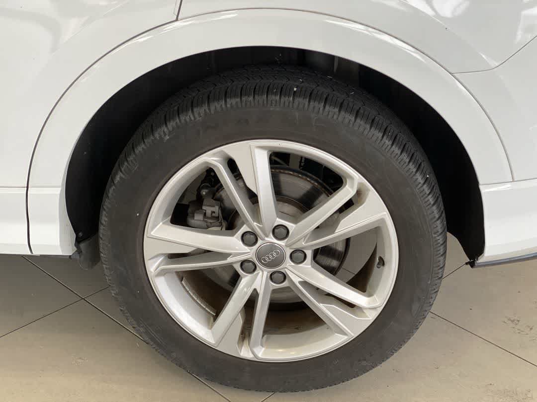 Used 2020 Audi Q3 2.0T Premium w/ Convenience Package AWD/4WD image 13