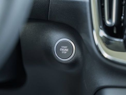 New 2026 Volvo XC40 B5 Plus w/ Climate Package AWD/4WD image 29