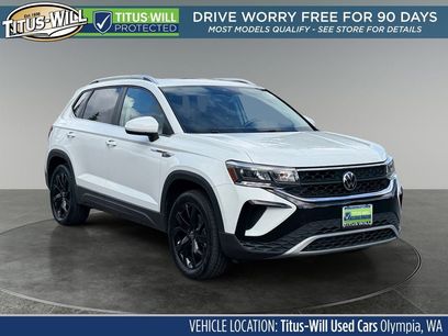 Used 2023 Volkswagen Taos SE w/ Panoramic Sunroof Package