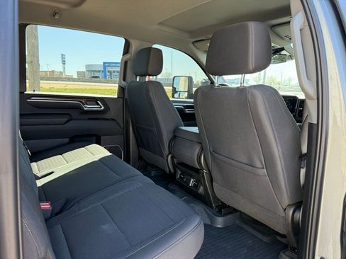 Used 2024 Chevrolet Silverado 2500 LT w/ All Star Edition image 37