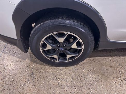 Used 2019 Subaru Crosstrek 2.0i Premium w/ Eyesight System image 10