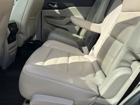 Used 2018 GMC Acadia Denali w/ Technology Package image 21