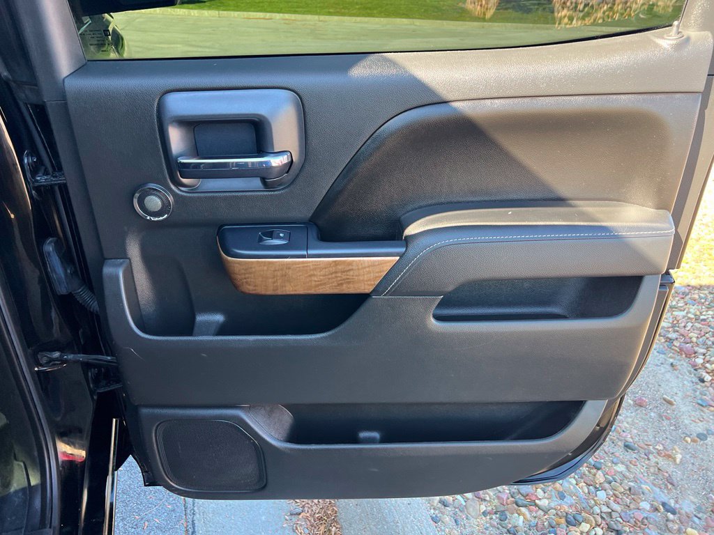 Used 2015 Chevrolet Silverado 1500 LTZ AWD/4WD image 22