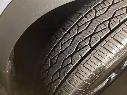 Certified 2023 Toyota Highlander XLE image 7