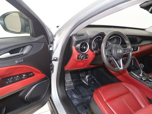 Used 2019 Alfa Romeo Stelvio w/ Nero Edizione RWD image 44