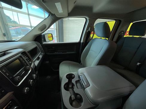 Used 2017 RAM 1500 Express AWD/4WD image 12