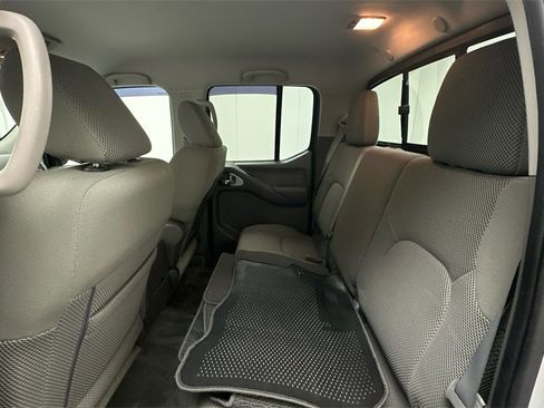 Used 2014 Nissan Frontier SV w/ SV Value Truck Package image 10