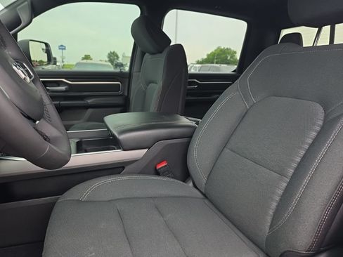 Used 2025 RAM 1500 Big Horn AWD/4WD image 16