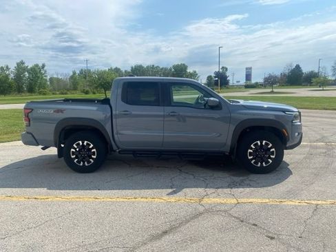 Used 2024 Nissan Frontier PRO-4X w/ Technology Package AWD/4WD image 2
