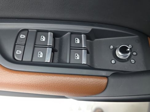 Used 2023 Audi Q5 2.0T Premium w/ Convenience Package image 27