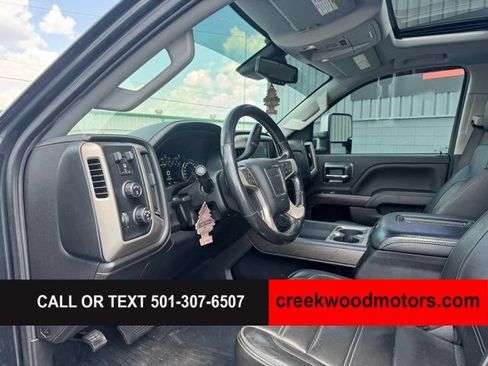 Used 2019 GMC Sierra 2500 Denali w/ Duramax Plus Package AWD/4WD image 9