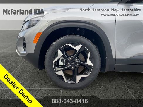 New 2025 Kia Seltos EX image 16