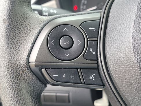 Used 2020 Toyota Corolla L image 23