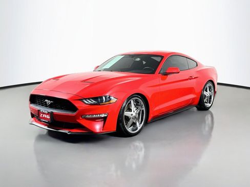 Used 2018 Ford Mustang Coupe RWD image 1