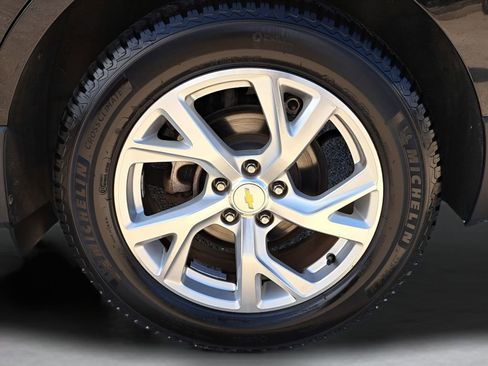 Used 2018 Chevrolet Equinox Premier image 5