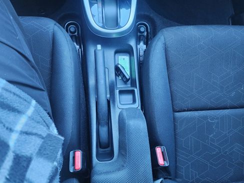 Used 2015 Honda Fit EX image 36