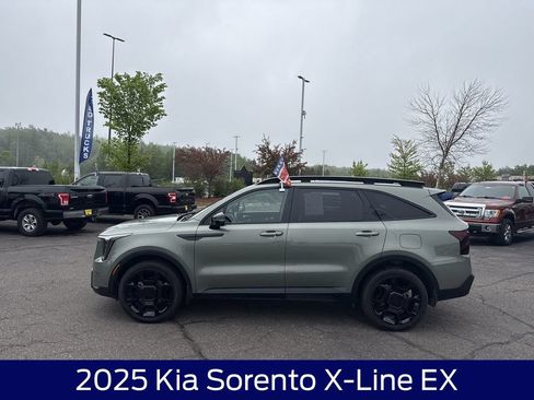 Used 2025 Kia Sorento X-Line EX AWD/4WD image 10