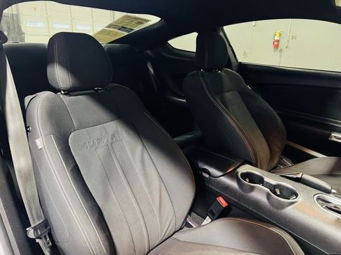 Used 2019 Ford Mustang Coupe image 28