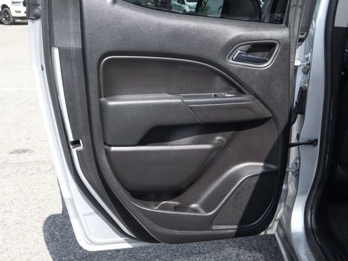 Used 2019 Chevrolet Colorado LT AWD/4WD image 34