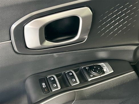 Certified 2024 Kia Sorento LX image 18