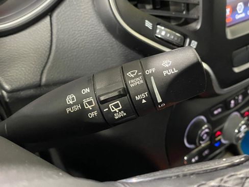 Used 2021 Jeep Cherokee Latitude Lux w/ Comfort/Convenience Group AWD/4WD image 22