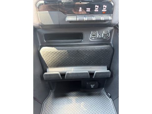 Used 2023 RAM 1500 Big Horn AWD/4WD image 23