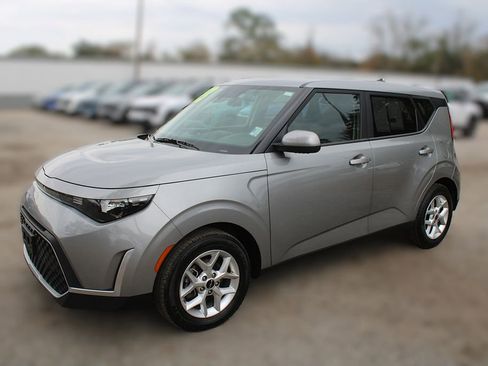 Certified 2023 Kia Soul LX w/ LX Technology Package image 14