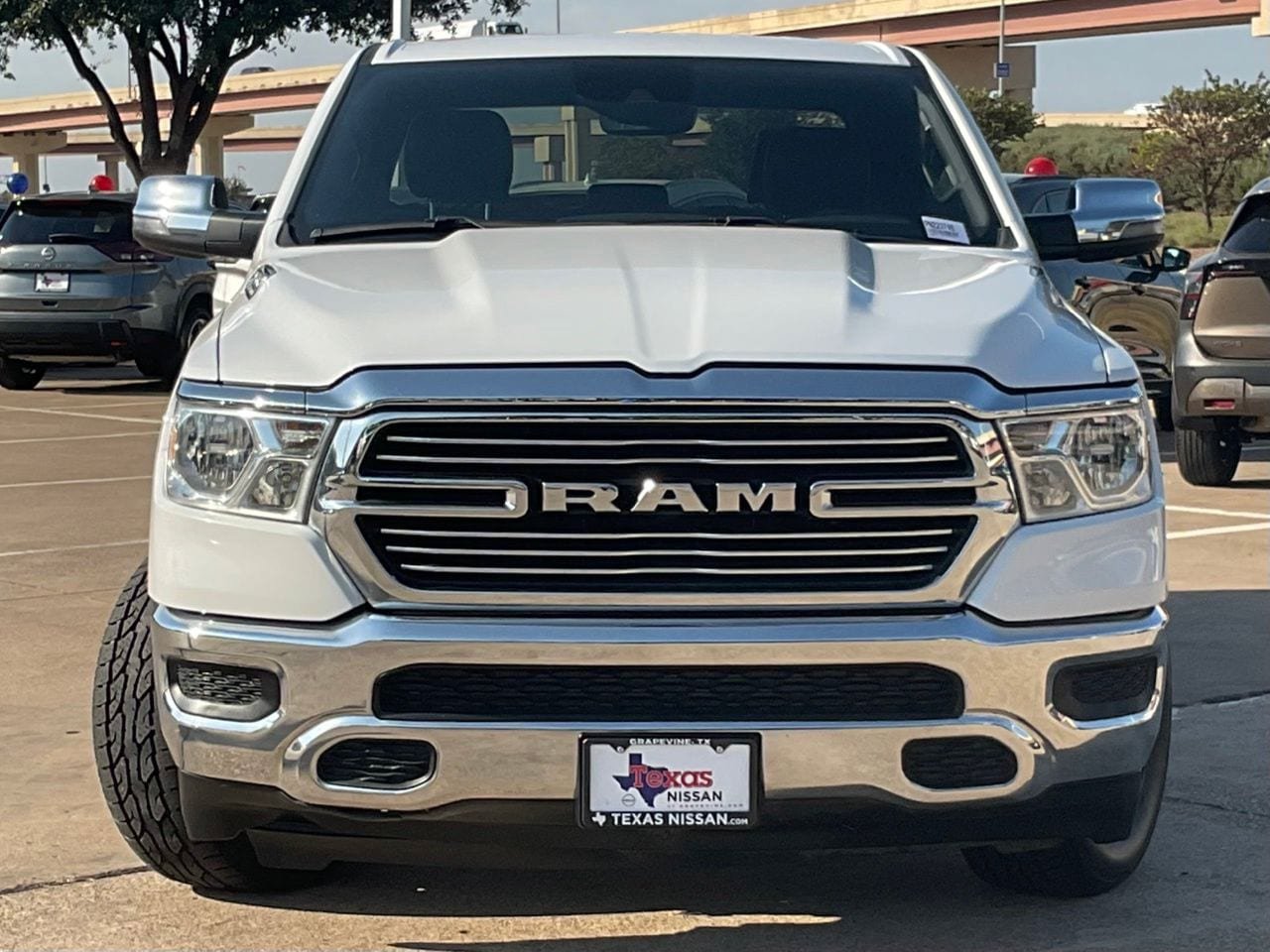 Used 2024 RAM 1500 Laramie AWD/4WD image 2