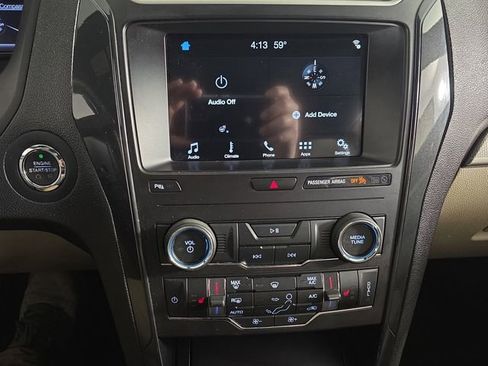Used 2018 Ford Explorer XLT w/ Equipment Group 202A AWD/4WD image 13