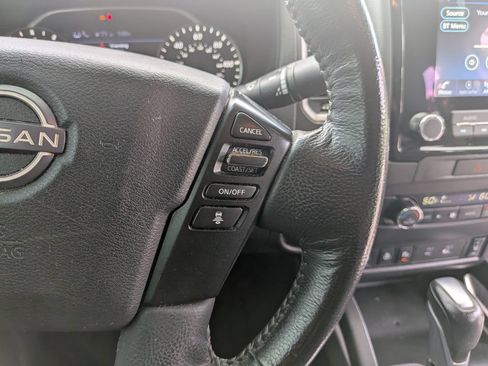 Used 2022 Nissan Frontier SV AWD/4WD image 15