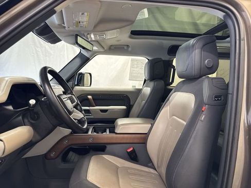 Used 2022 Land Rover Defender 90 X-Dynamic HSE image 11