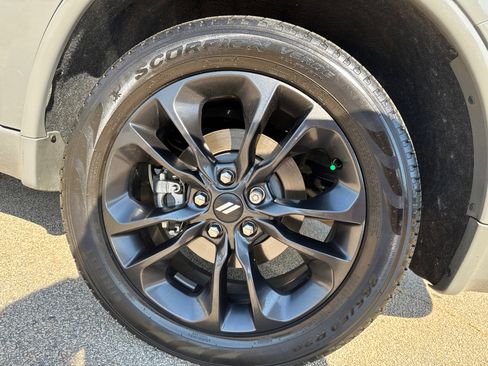 Used 2025 Dodge Durango GT AWD/4WD image 24
