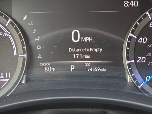 Used 2024 Toyota Highlander XLE AWD/4WD image 28