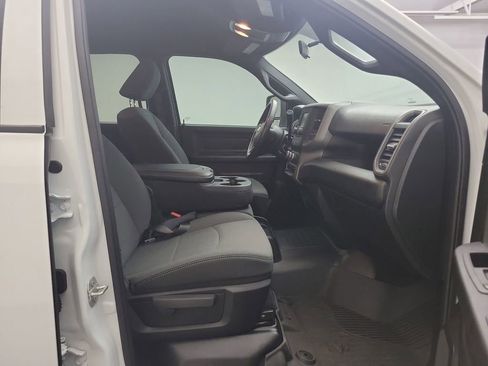 Used 2024 RAM 3500 Tradesman w/ Chrome Appearance Group image 25