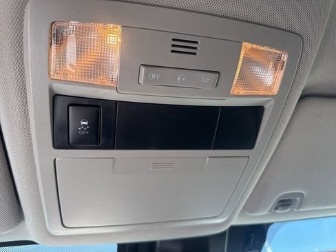 Used 2018 Toyota Tacoma SR5 image 26