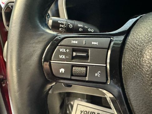 Used 2025 Honda Pilot EX-L image 12