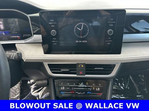 Used 2025 Volkswagen Taos SE FWD image 19