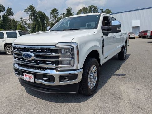 Used 2024 Ford F350 Lariat w/ Lariat Ultimate Package AWD/4WD image 9