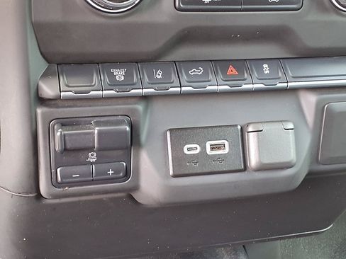 Used 2025 Chevrolet Silverado 3500 W/T AWD/4WD image 15