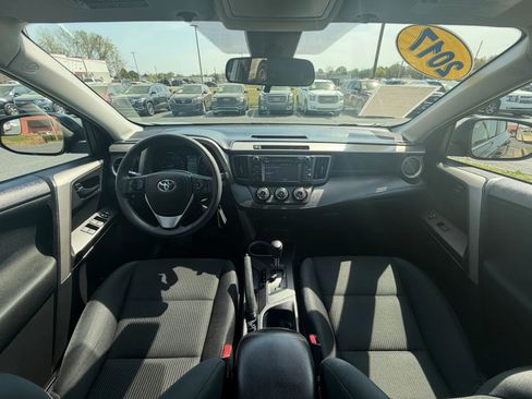 Used 2017 Toyota RAV4 LE image 12