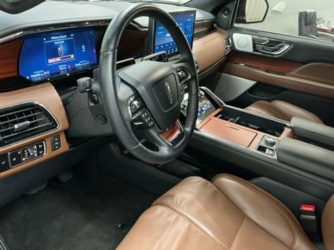 Used 2024 Lincoln Navigator L Reserve AWD/4WD image 13