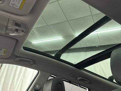 Used 2018 Hyundai Santa Fe Limited image 21