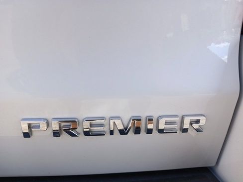Used 2019 Chevrolet Suburban Premier w/ Premier Plus Edition image 6
