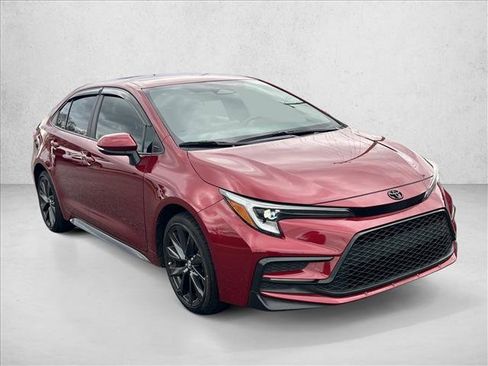 Used 2024 Toyota Corolla SE image 3